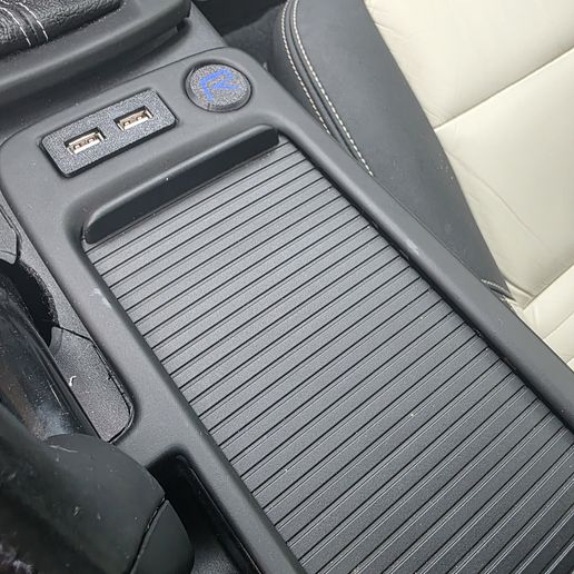 Volvo S40 V50 Uyumlu Su Bardağı Tutucu