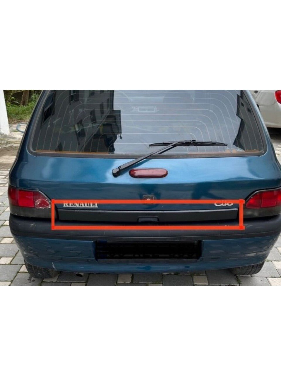 Clio 1 arka reflektör / Clio 1 arka bagaj çıtası