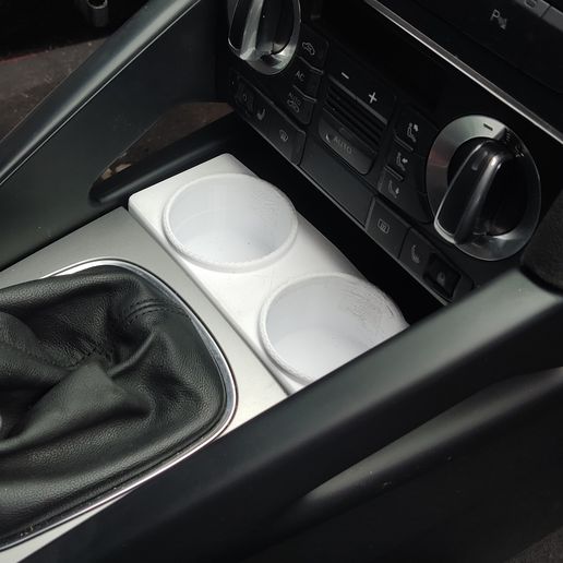 Audi A3 8P Uyumlu Su Bardağı Tutucu