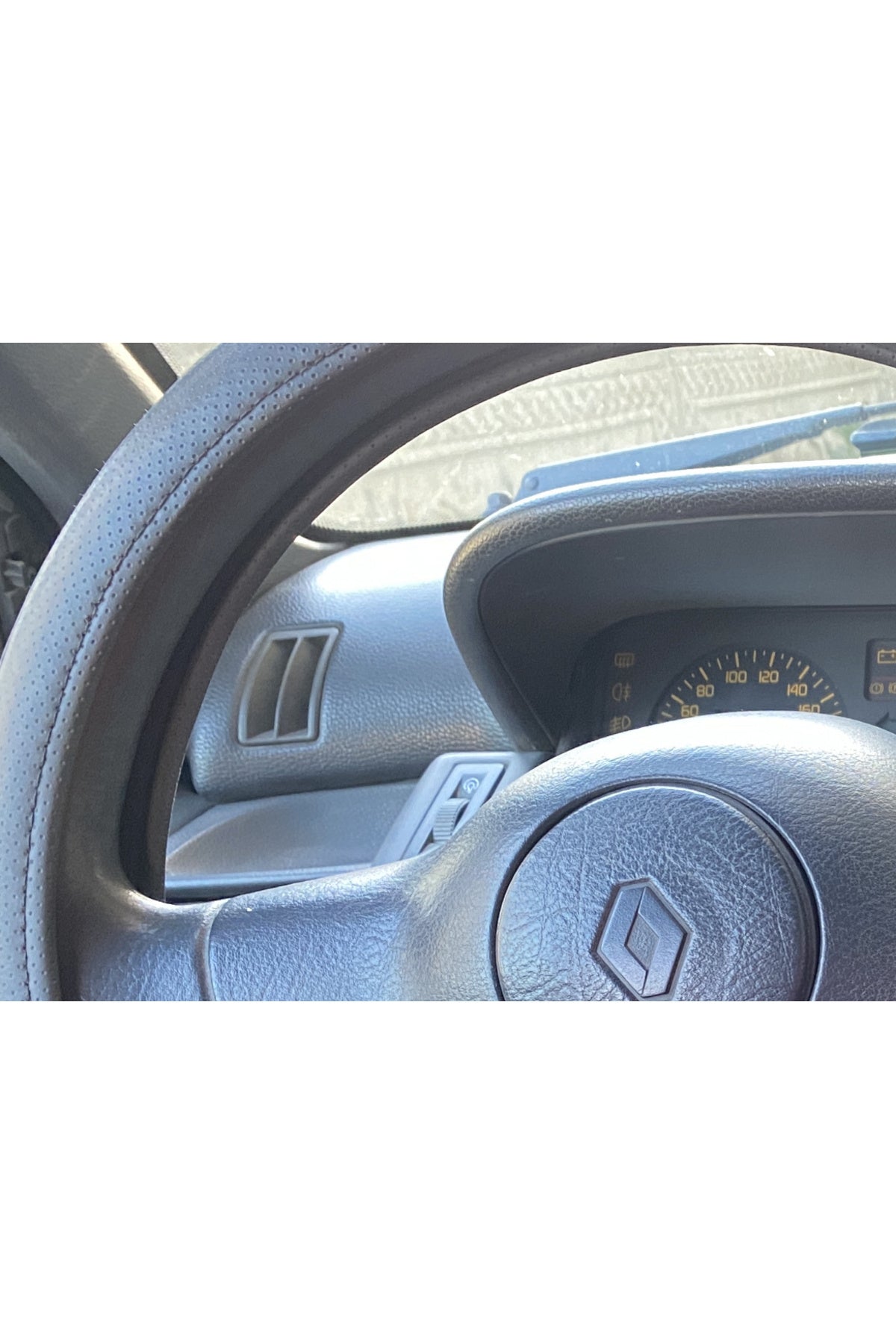 renault clio 1 soldan ilk ısıtma ızgarası