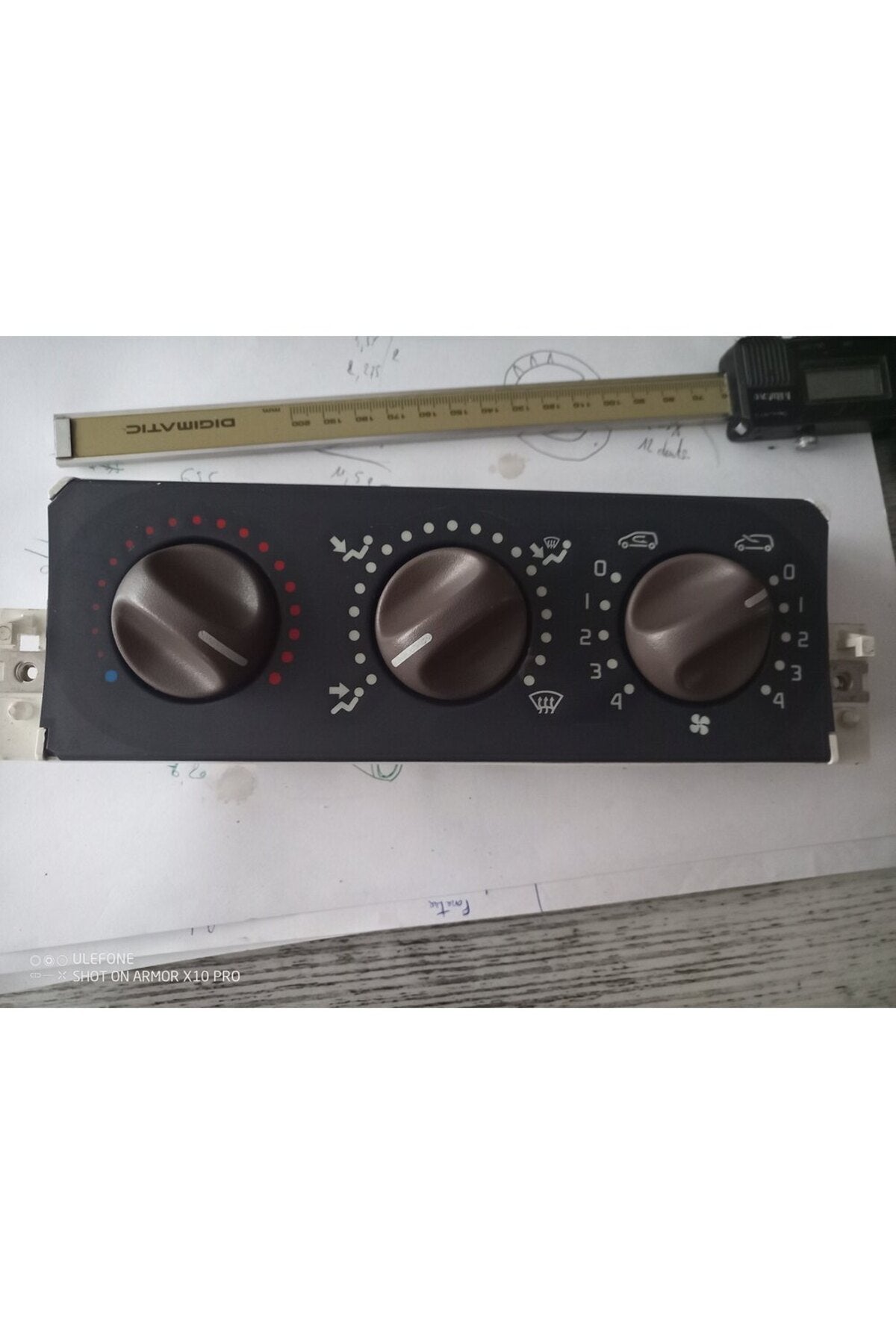 Renault Twingo Klima Düğmesi