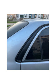 Toyota Corolla 99-02 Arka Çamurluk Çıtası