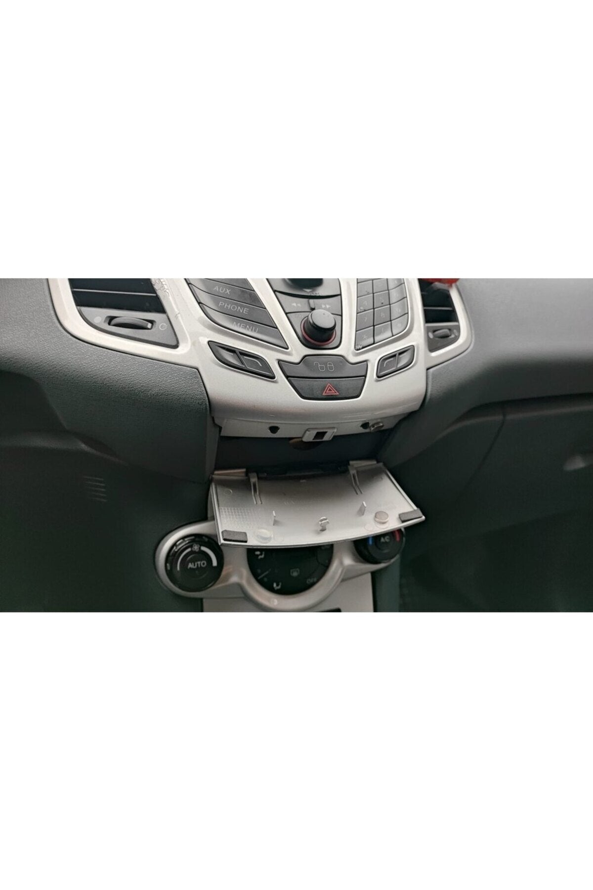 Ford fiesta 09-12 Uyumlu  Malzeme Kabı