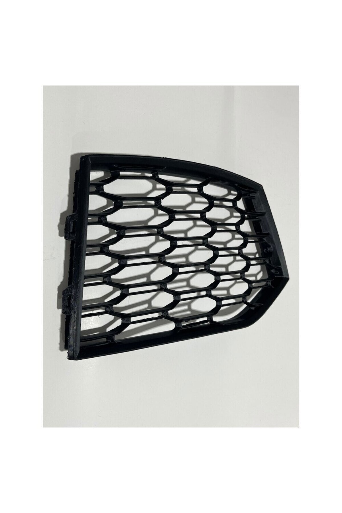 Audi A3 SİS FAR YUVASI ( SOL ÖN - SÜRÜCÜ TARAFI)