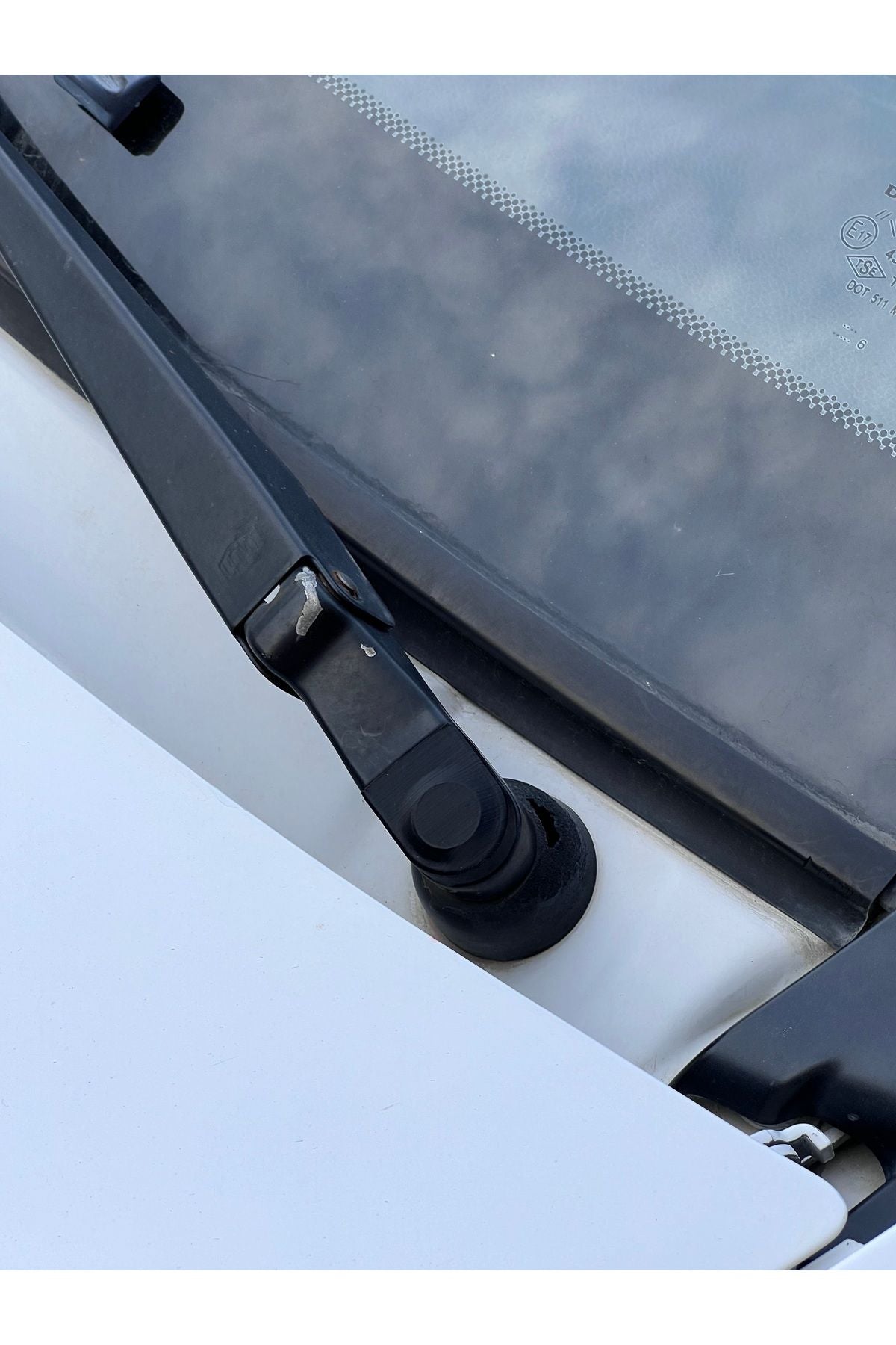LOGAN WIPER NUT COVER