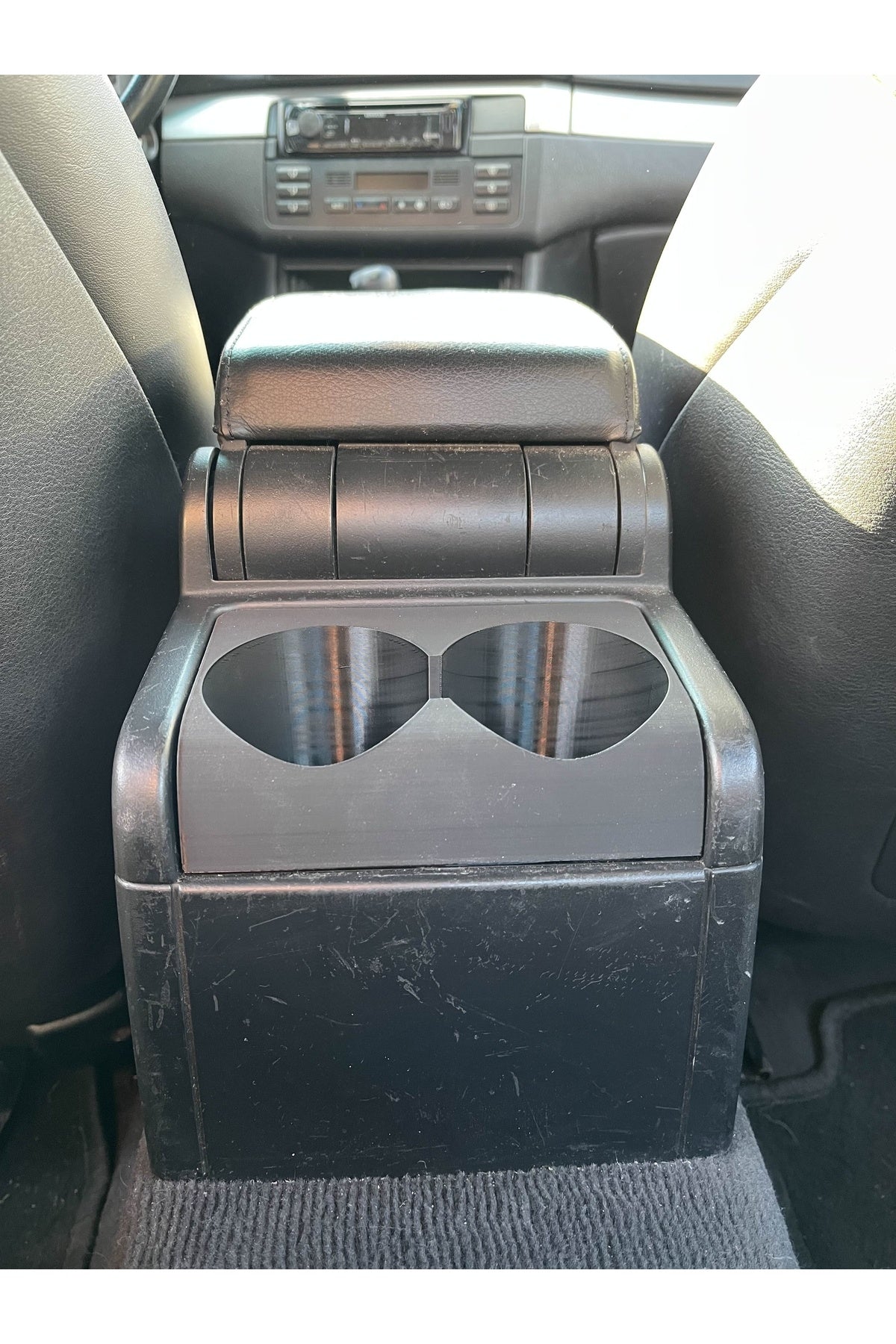 BMW E46 uyumlu arka küllük bardaklığı (siyah)