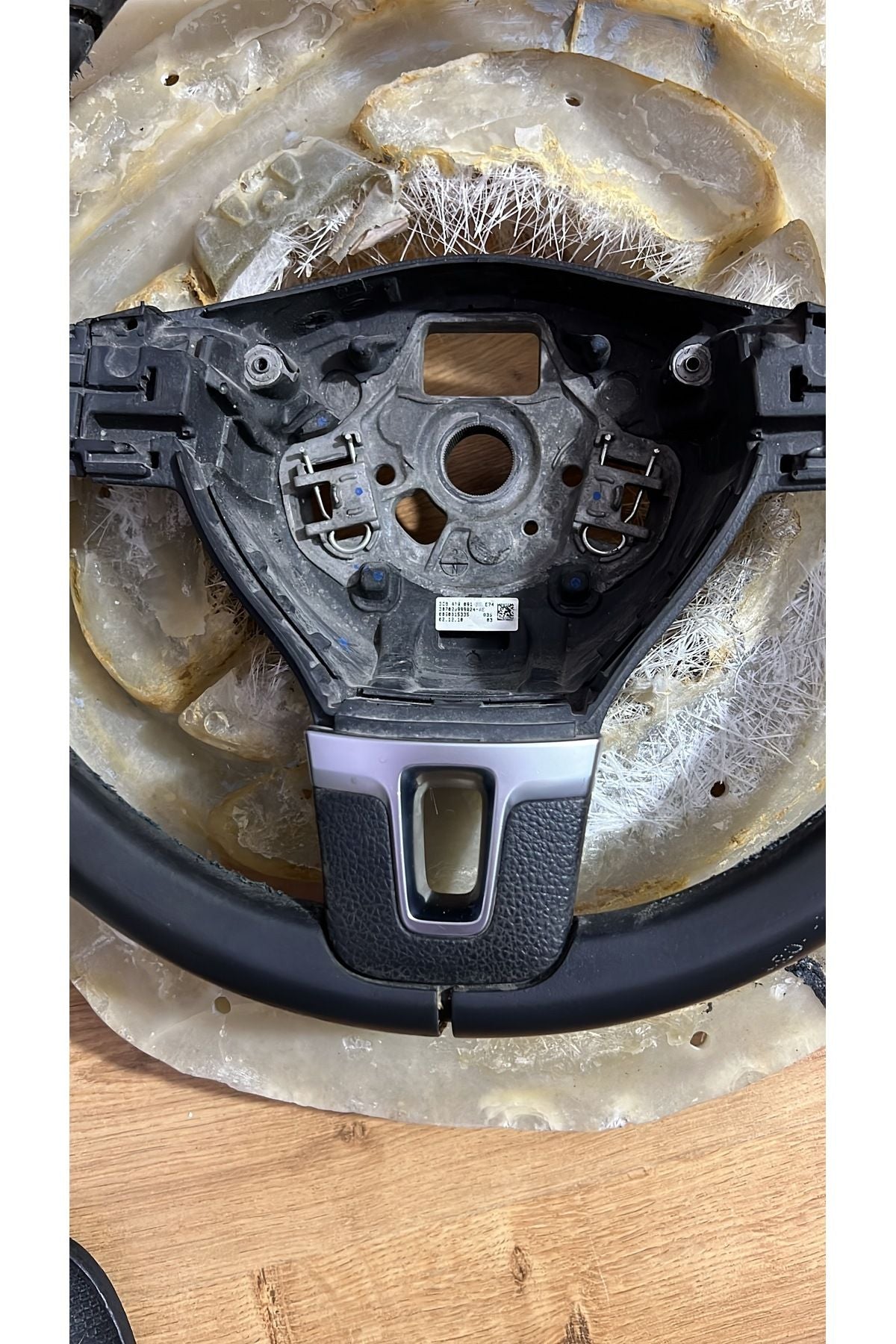 volkswagen golf steering wheel