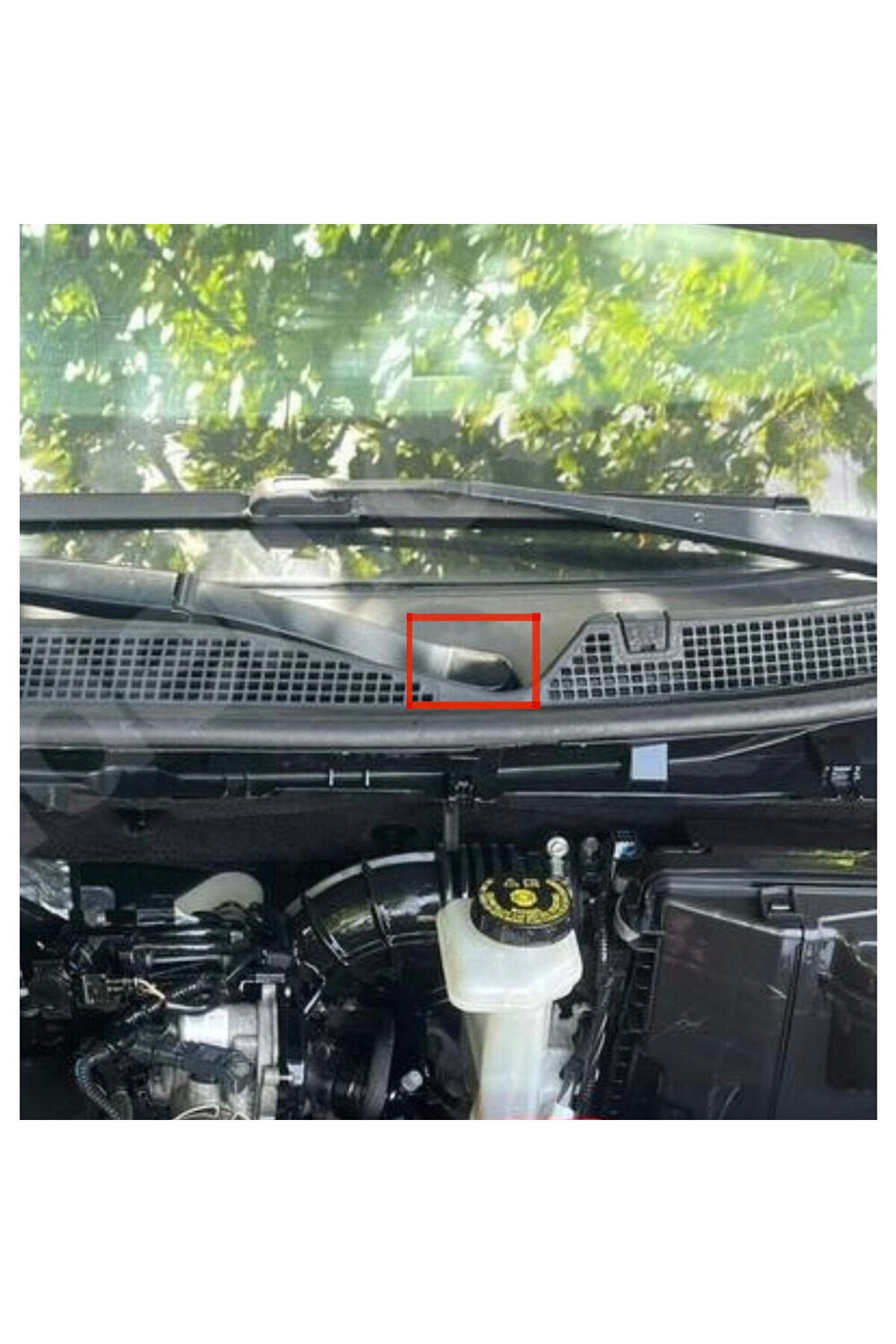 Renault Kadjar Silecek Kapağı