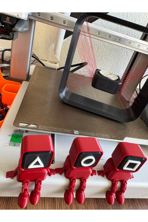 Squid Game 3-Piece Sitting Figure 3D Print