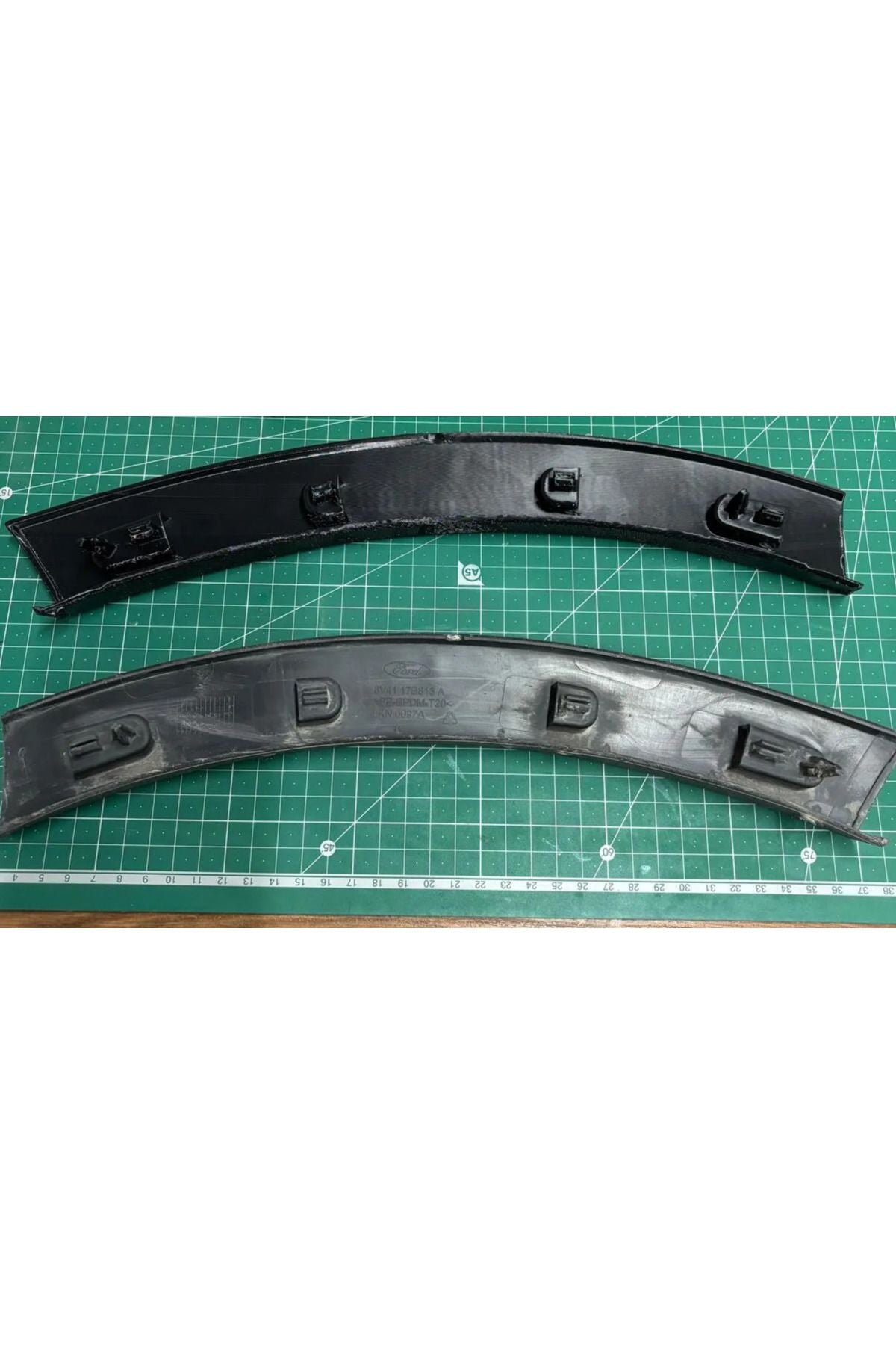 Ford Kuga bumper plastic