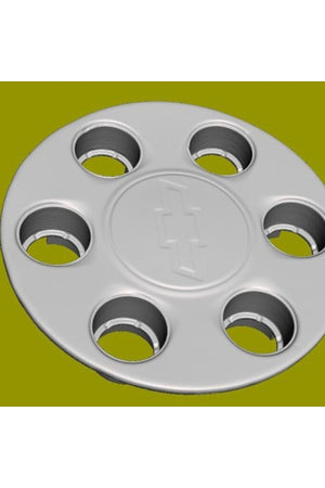 Chevrolet hubcap + bolt