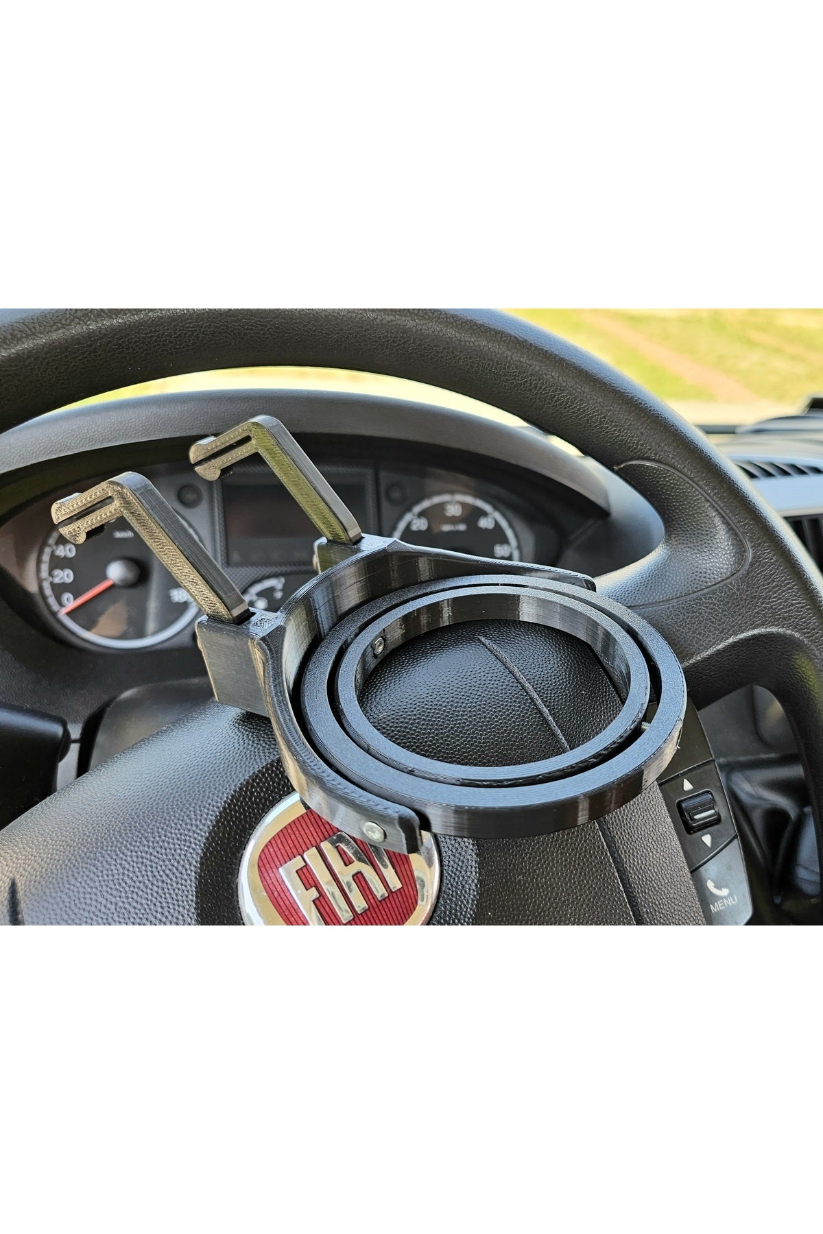 Dökülmeyen bardak tutucu