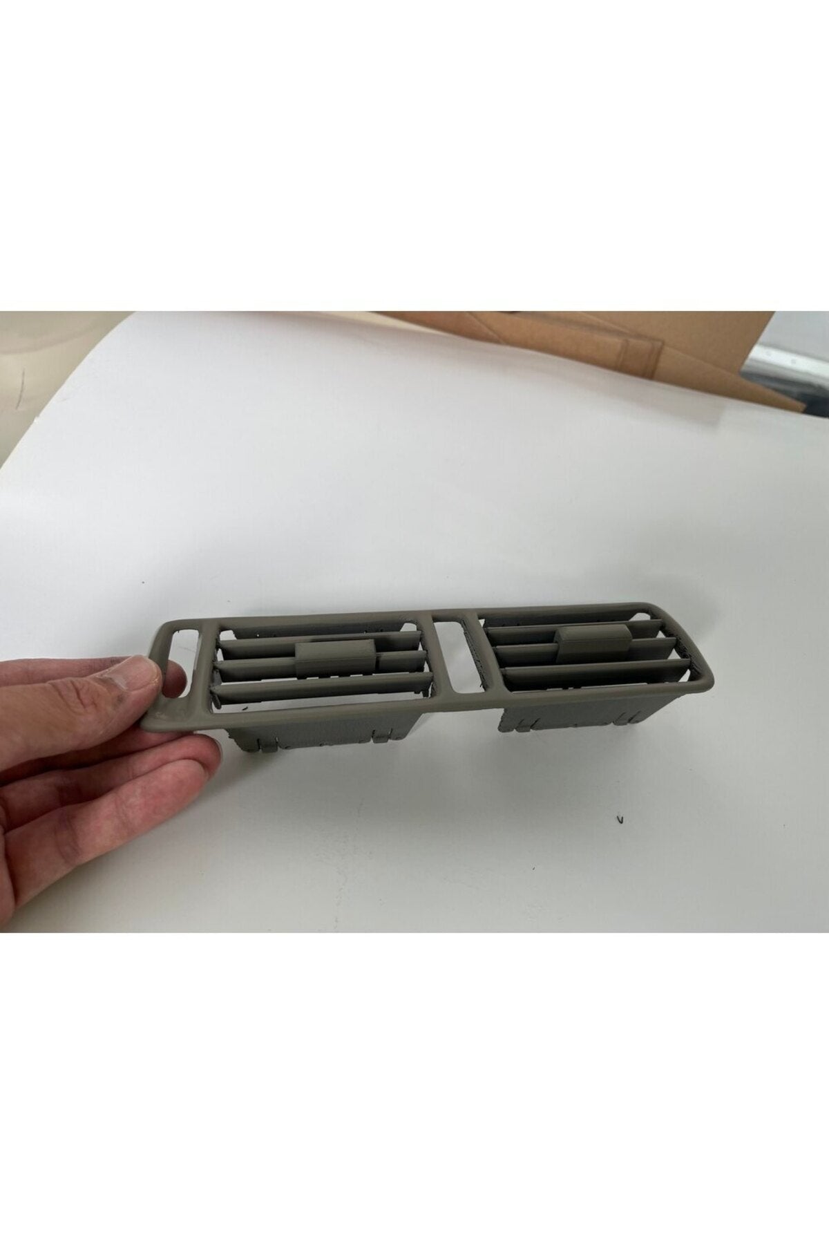 Opel Vectra A Orta Kalorifer Izgarası