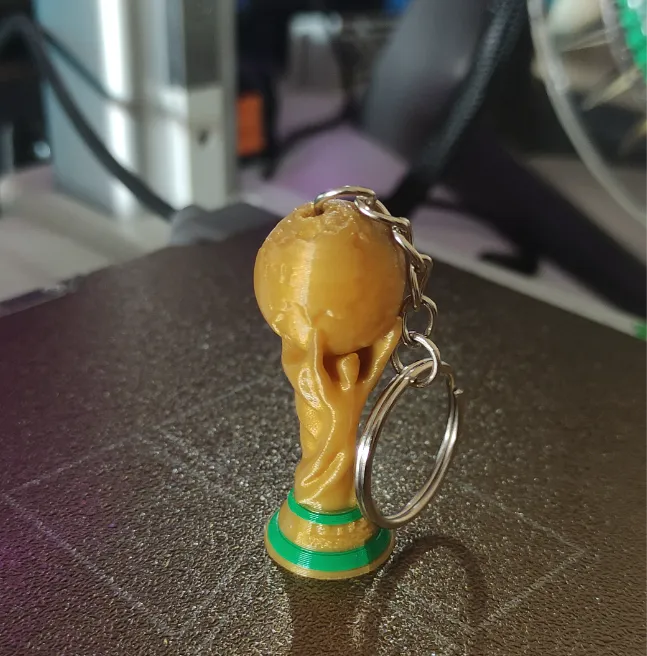 Altın Renkli Kupa Anahtarlık – 3D Baskılı Spor Aksesuarı