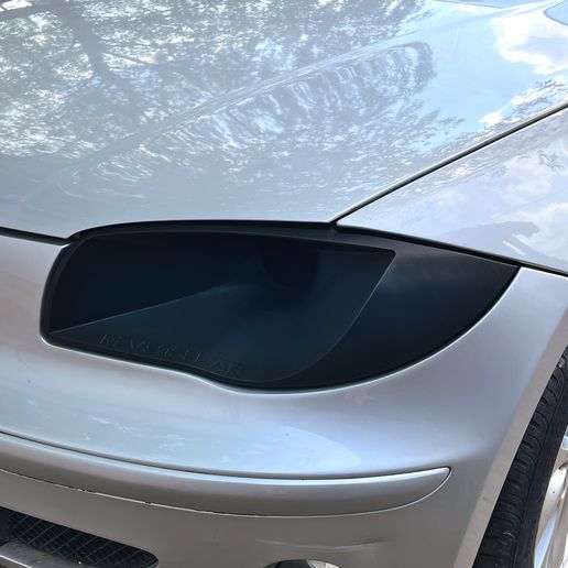 BMW E81 Uyumlu Hava Girişi Parçası