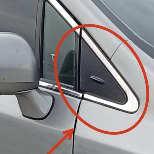 Toyota Avensis Uyumlu Aynalı Üçgen Kapağı
