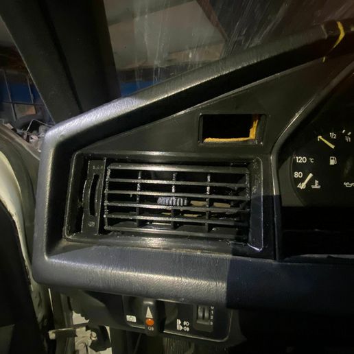 Mercedes 190 W201 Uyumlu Sol Havalandırma Iziği Çerçevesi