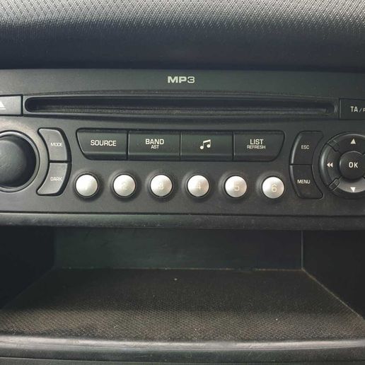 1DIN Peugeot 207 ve 207cc, Citroen C4 Telefon Tutucu