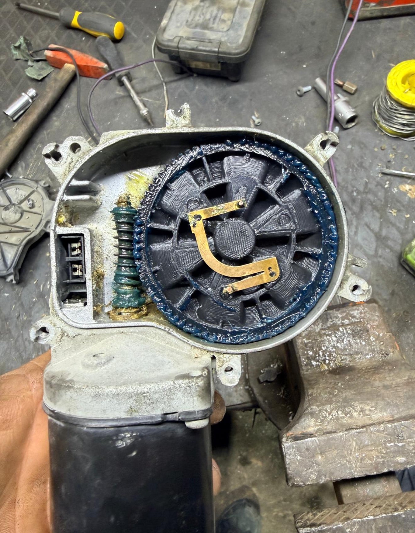 Scania Uyumlu Wiper Silecek Dişlisi