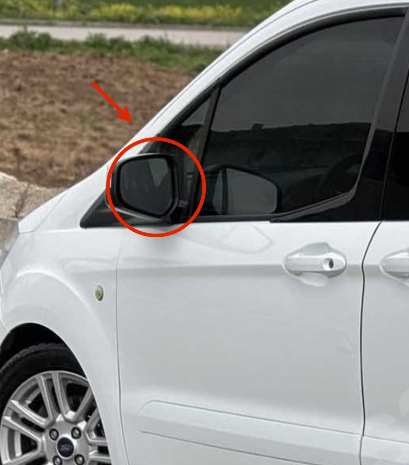 Ford Tourneo Courier Uyumlu Ayna Kapak Gövdesi