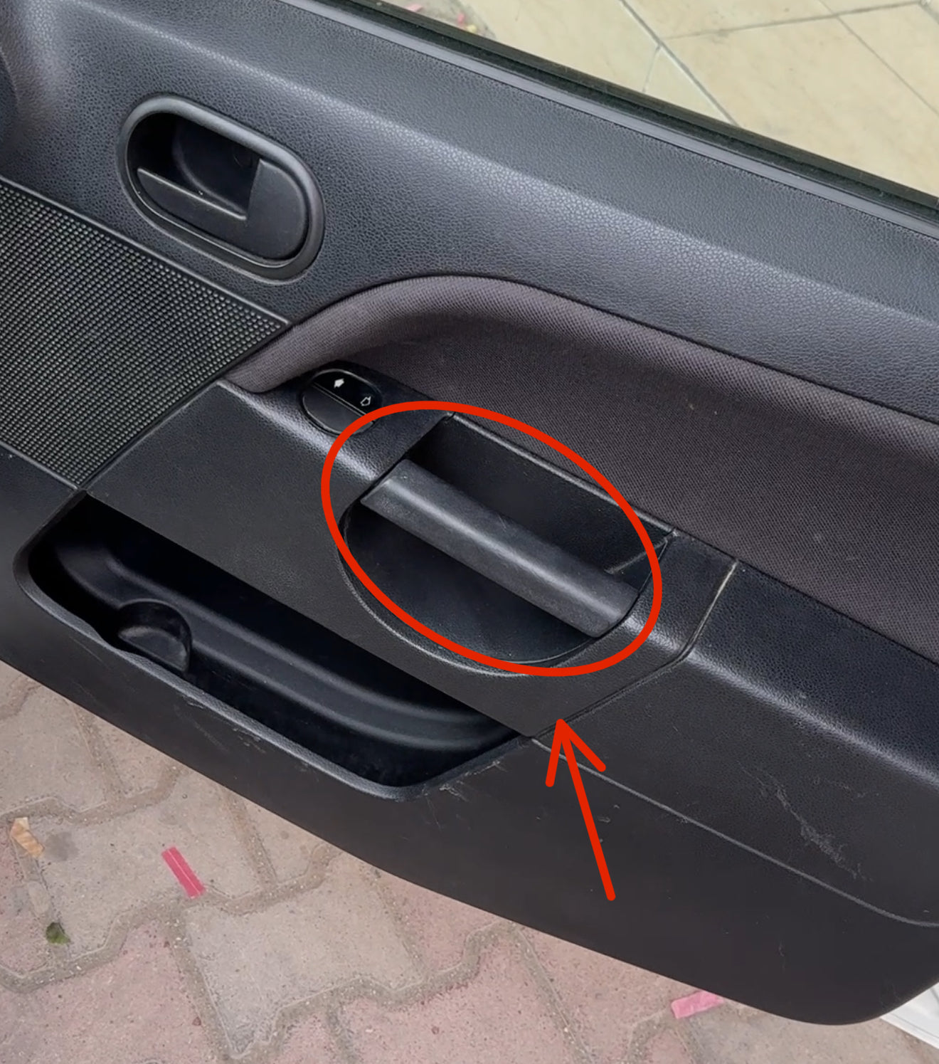Ford Fiesta Uyumlu Kapı İç Tutamağı