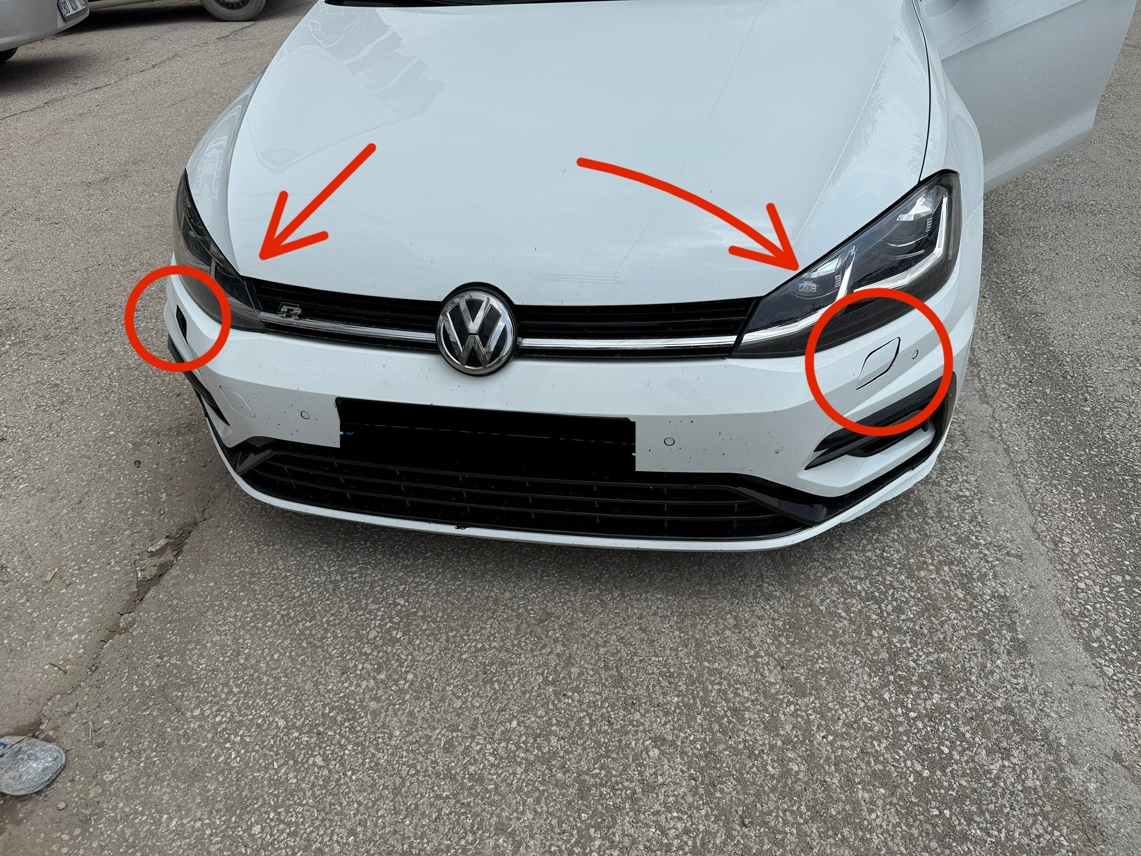 Volkswagen Golf 7.5 R Uyumlu Tampon Far Yıkama Kapağı