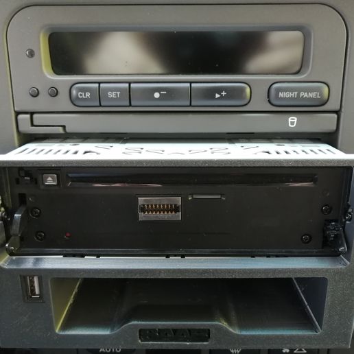 Saab 900NG/9-3OG Uyumlu Geçiş Çerçevesi