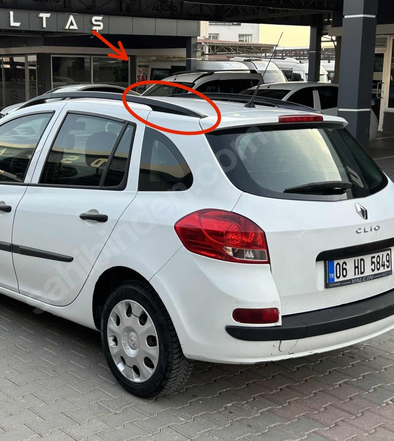 Renault Clio MK3 Station Wagon Uyumlu Arka Tavan Çıtası Kapağı