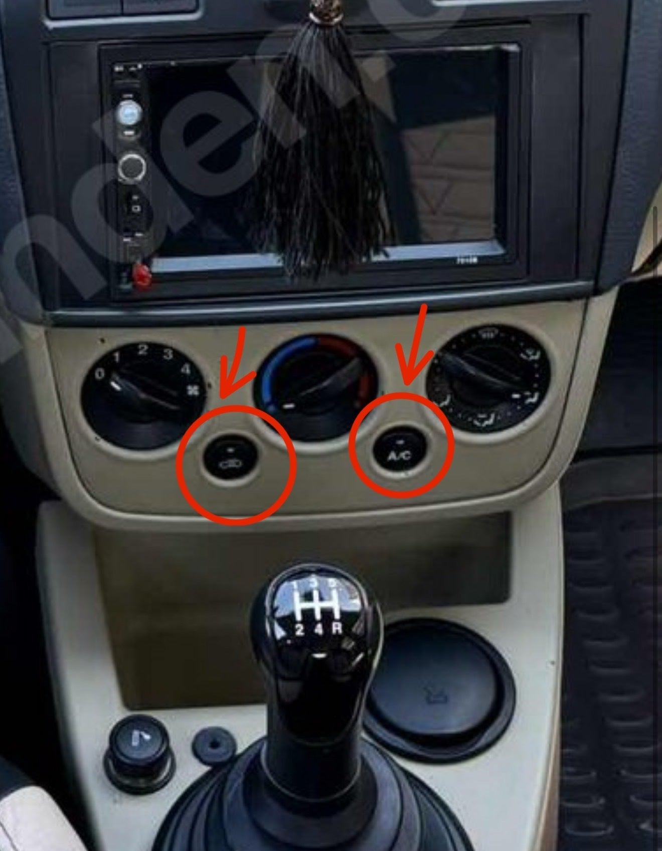 Ford Fiesta Klima Uyumlu Düğmesi