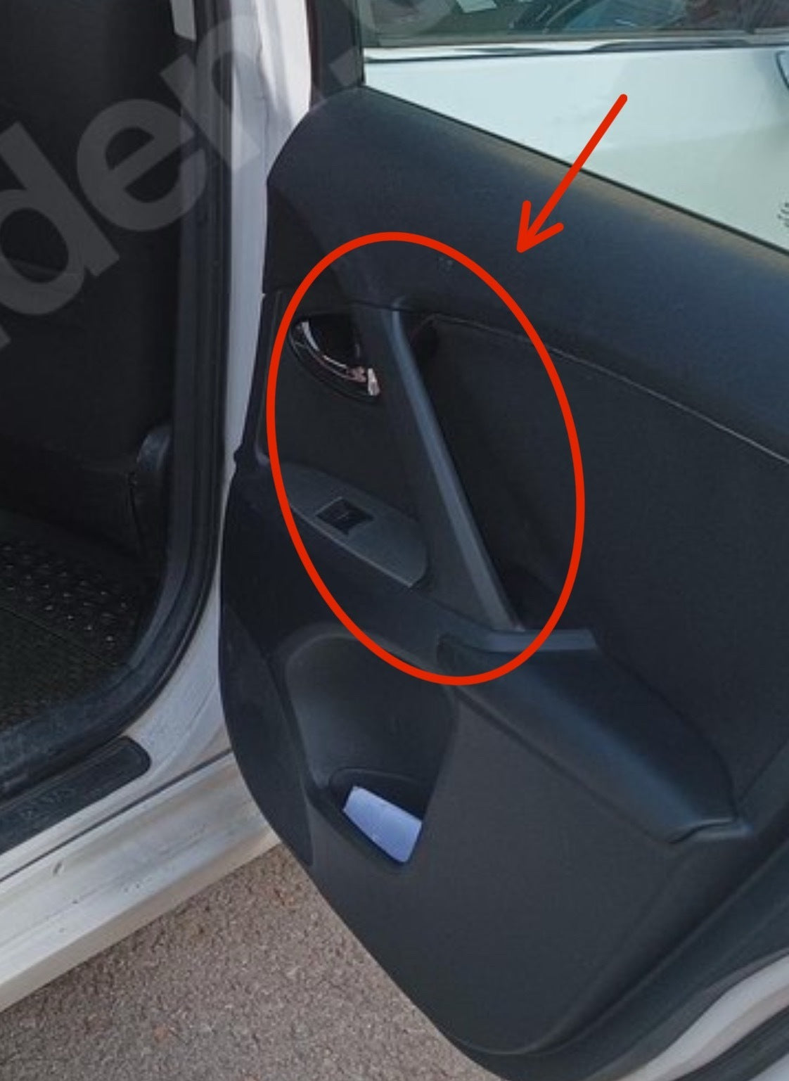 Toyota Avensis Uyumlu Arka Kapı Kolu Kapağı