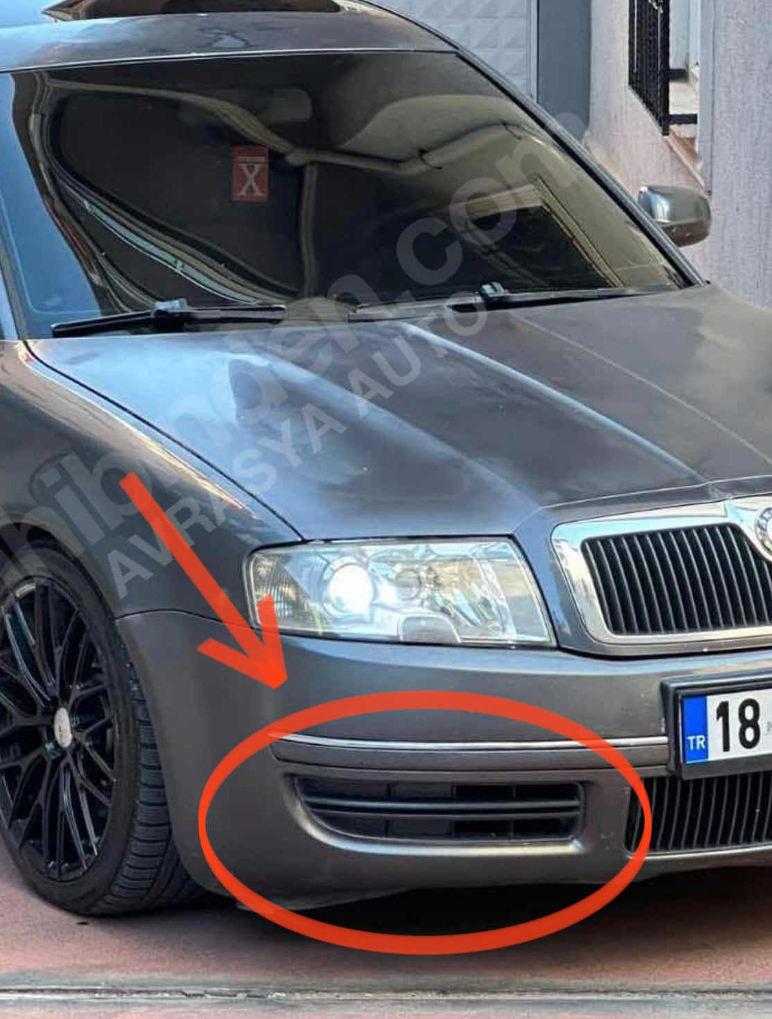 Skoda Superb Uyumlu Sis Farı Çerçevesi