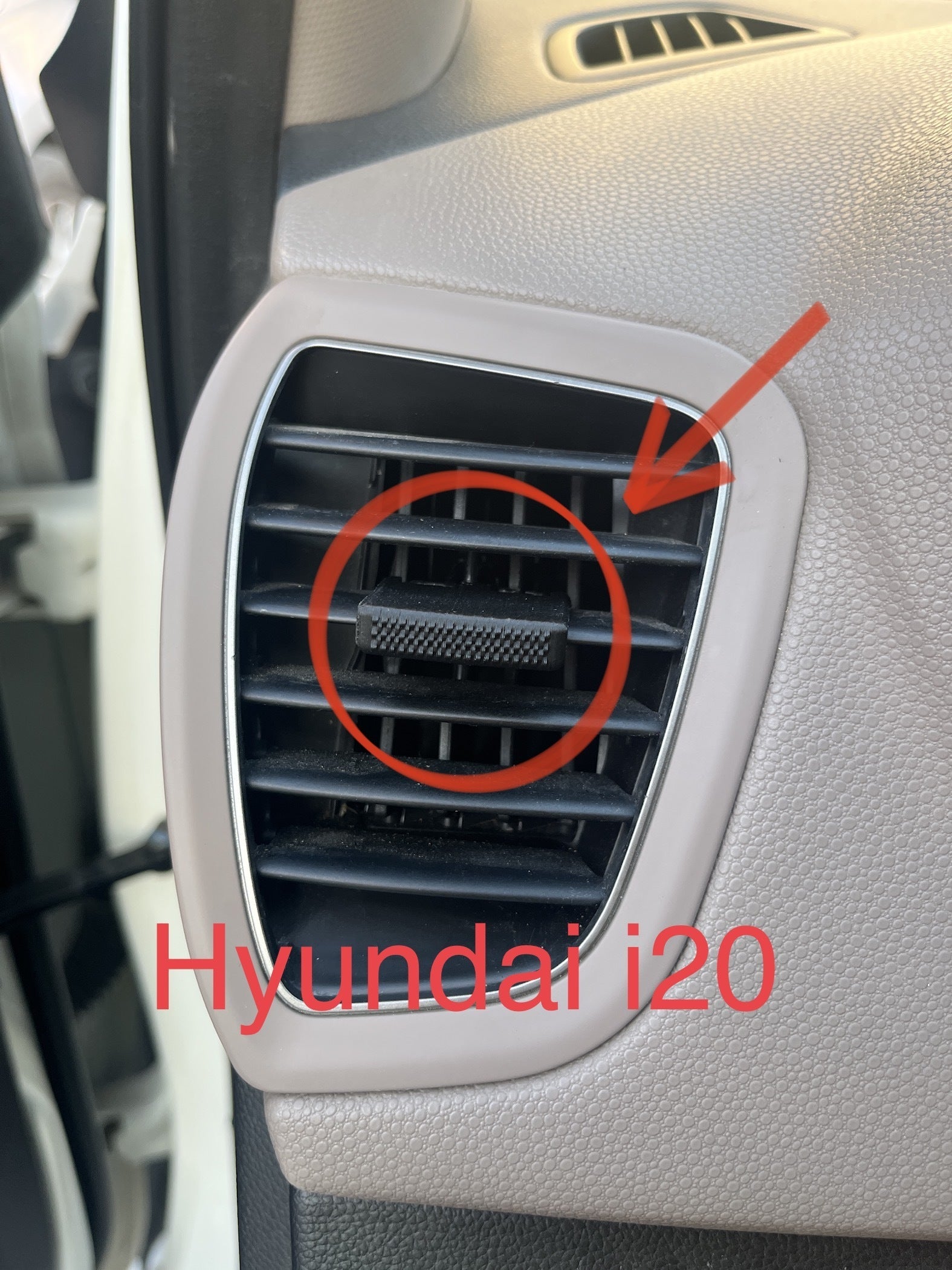 Hyundai i20 Uyumlu Havalandırma Yönlendirme Aparatı