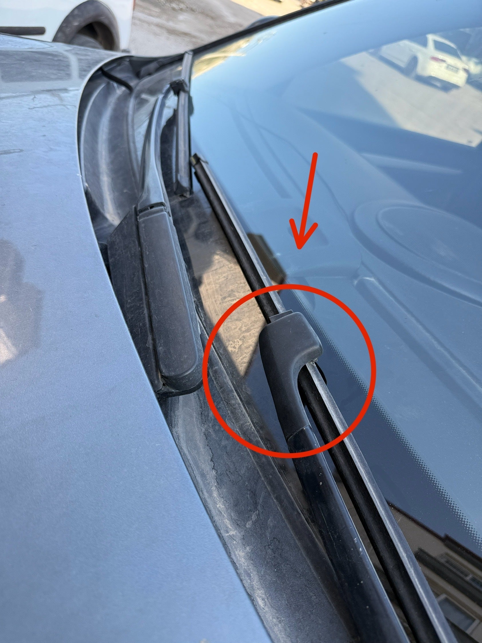 Porsche Cayenne Ön Silecek Kapağı