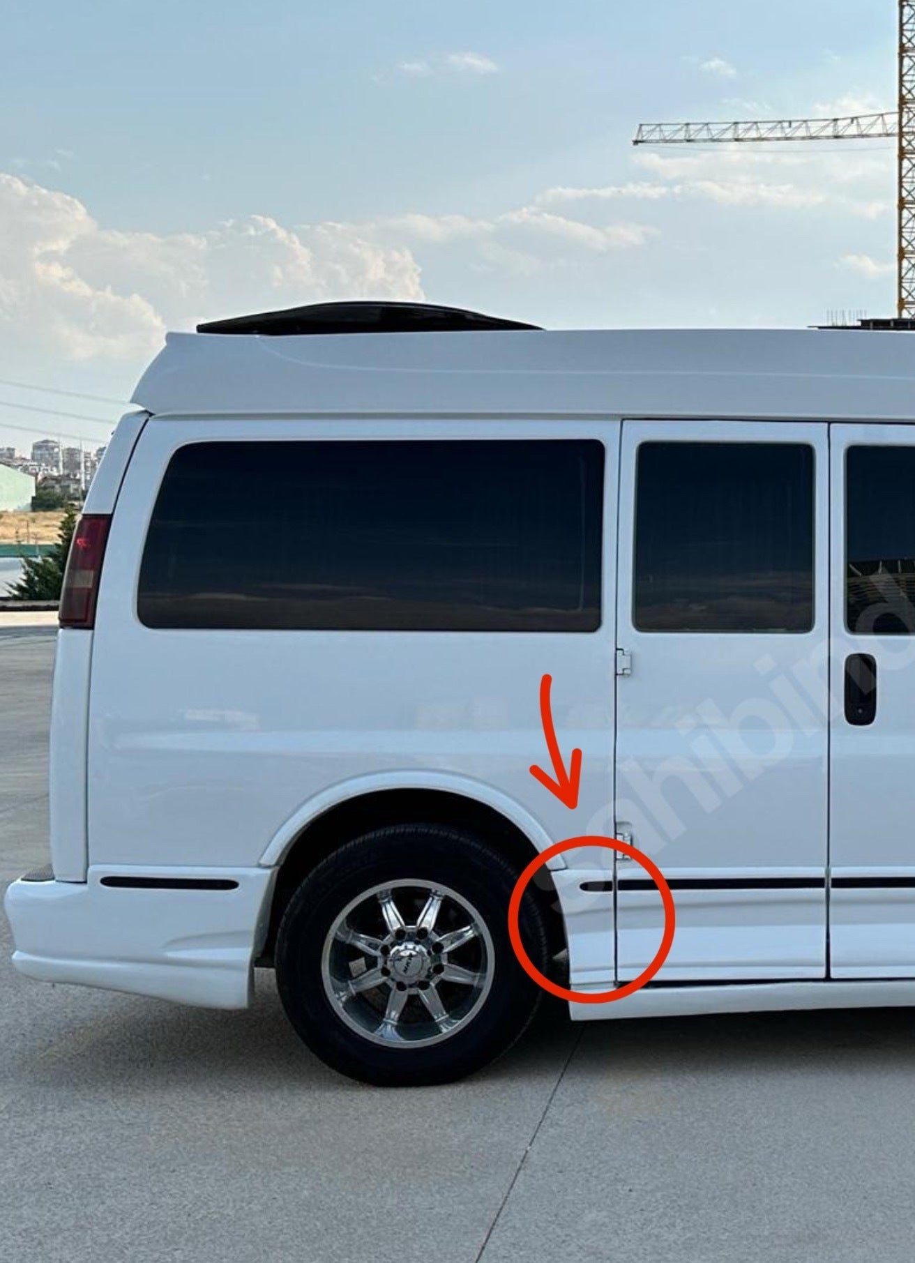 GMC Savana Arka Çamurluk Kapağı