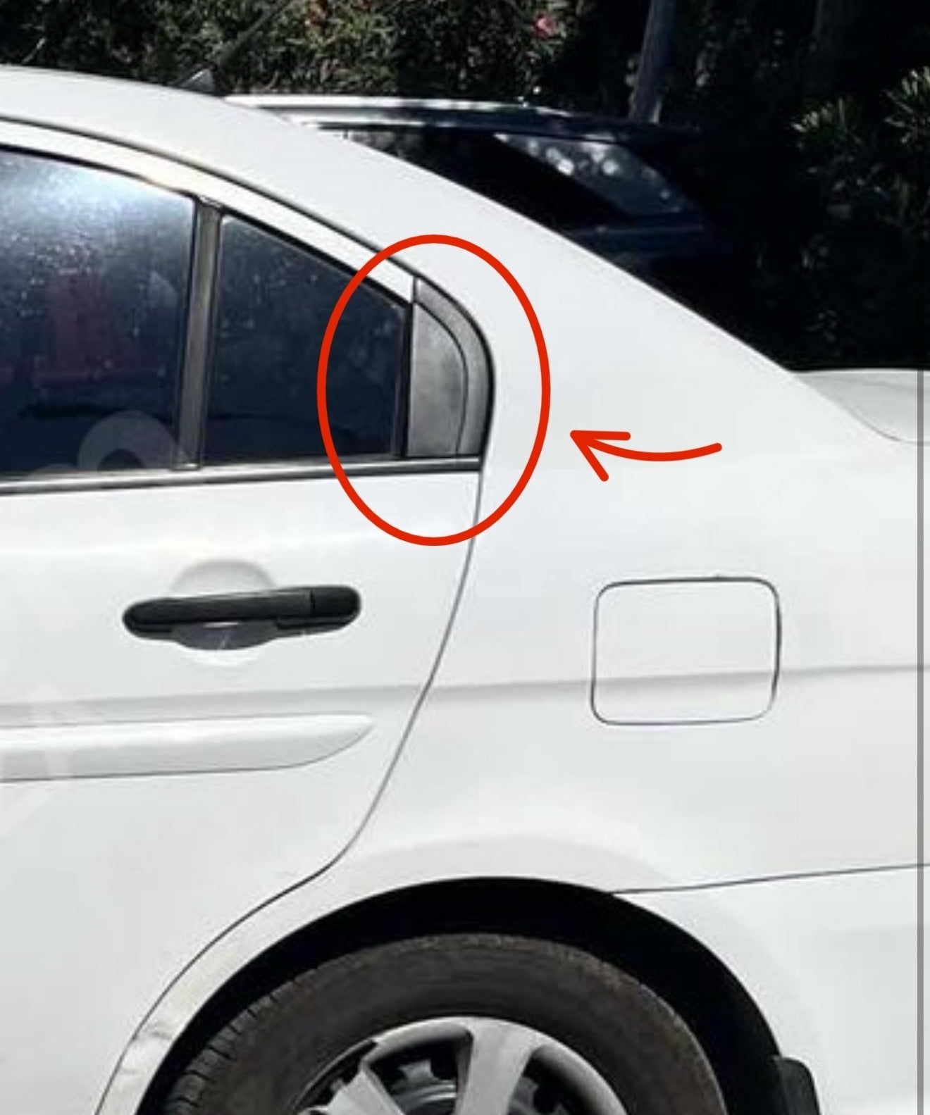 Hyundai Accent Uyumlu Arka Kapı Köşe Kapağı