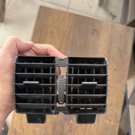 Volkswagen Caddy Uyumlu Arka Hava Giriş Grili
