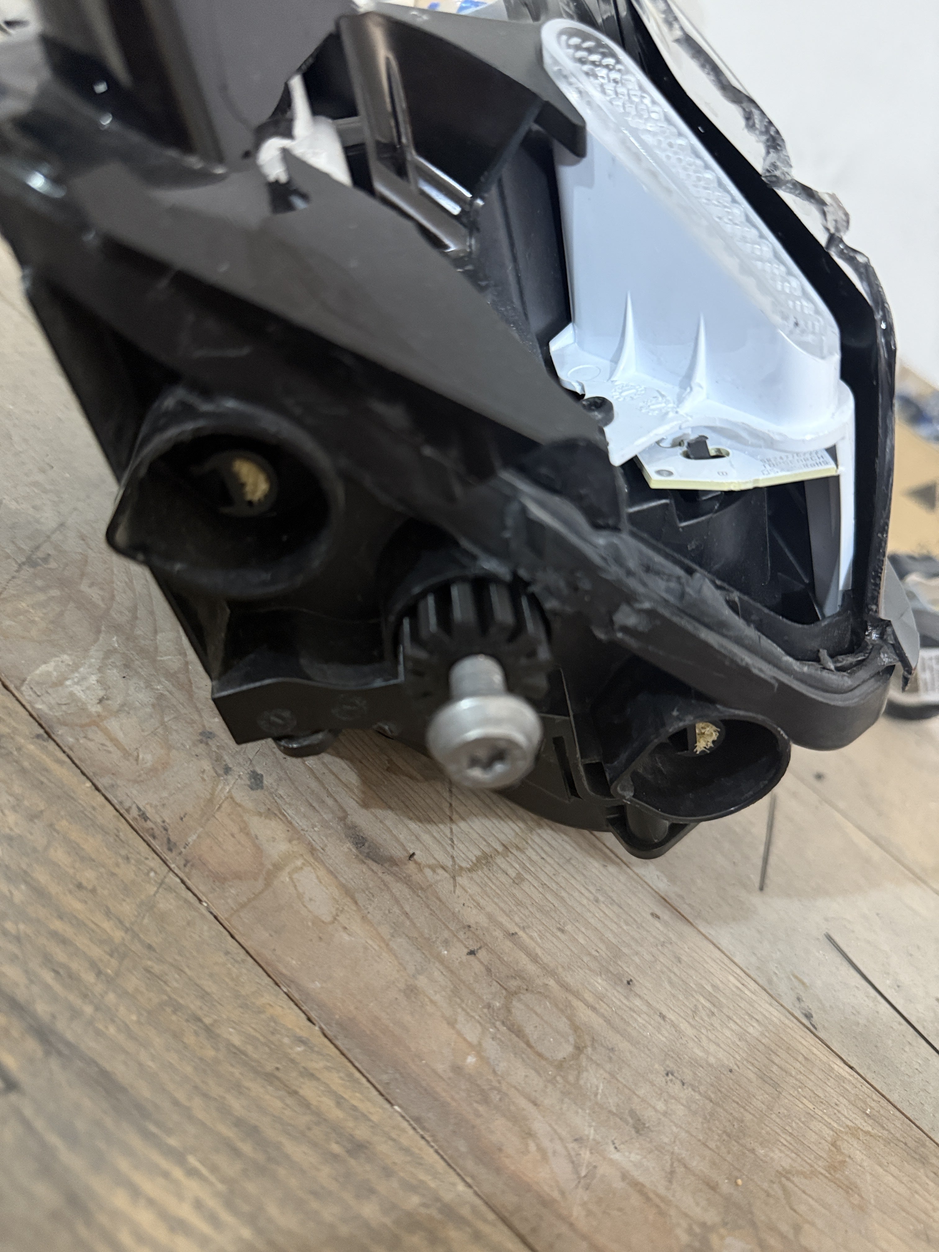 BMW GS 1300 Uyumlu Far Sabitleme Dişlisi