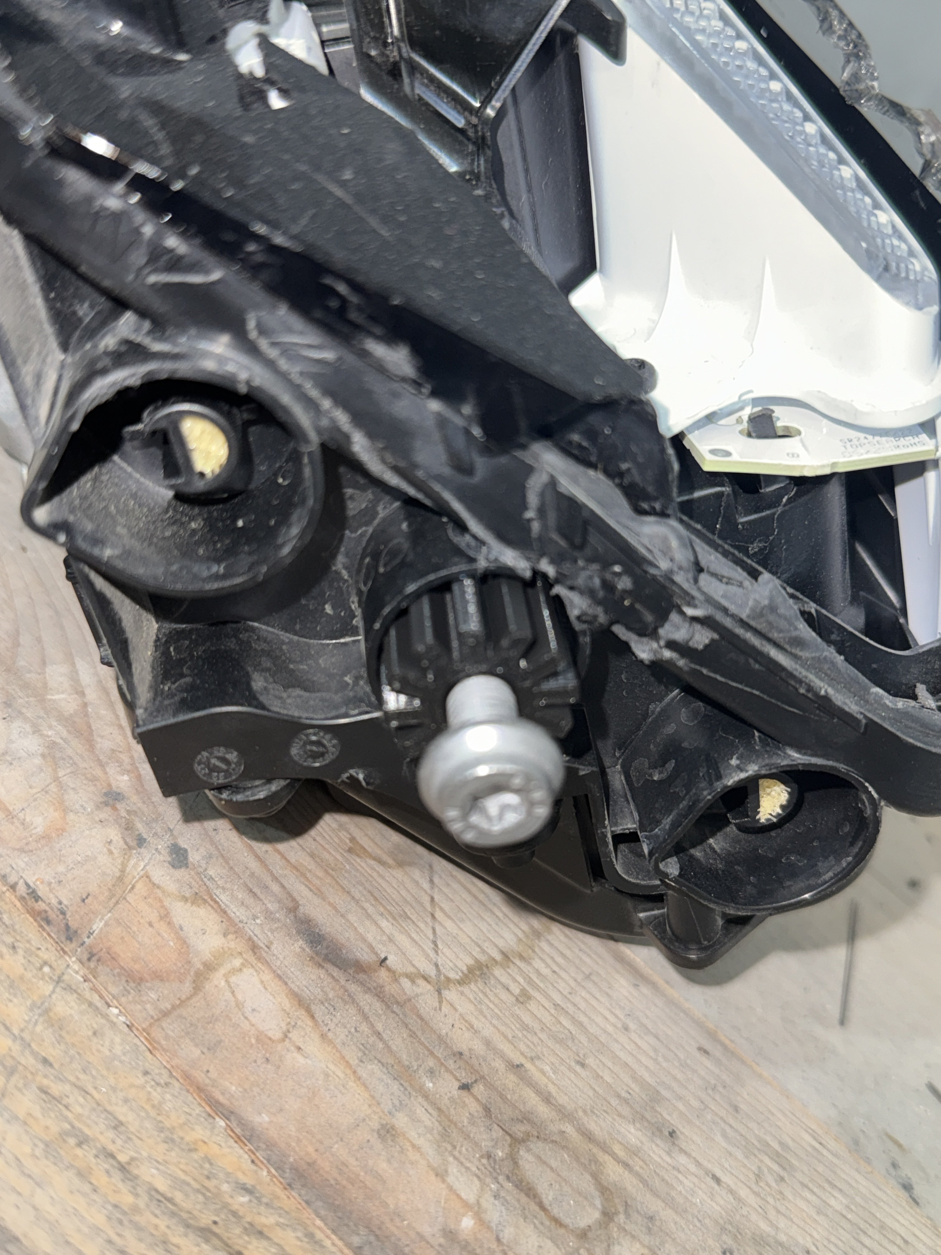 BMW GS 1300 Uyumlu Far Sabitleme Dişlisi
