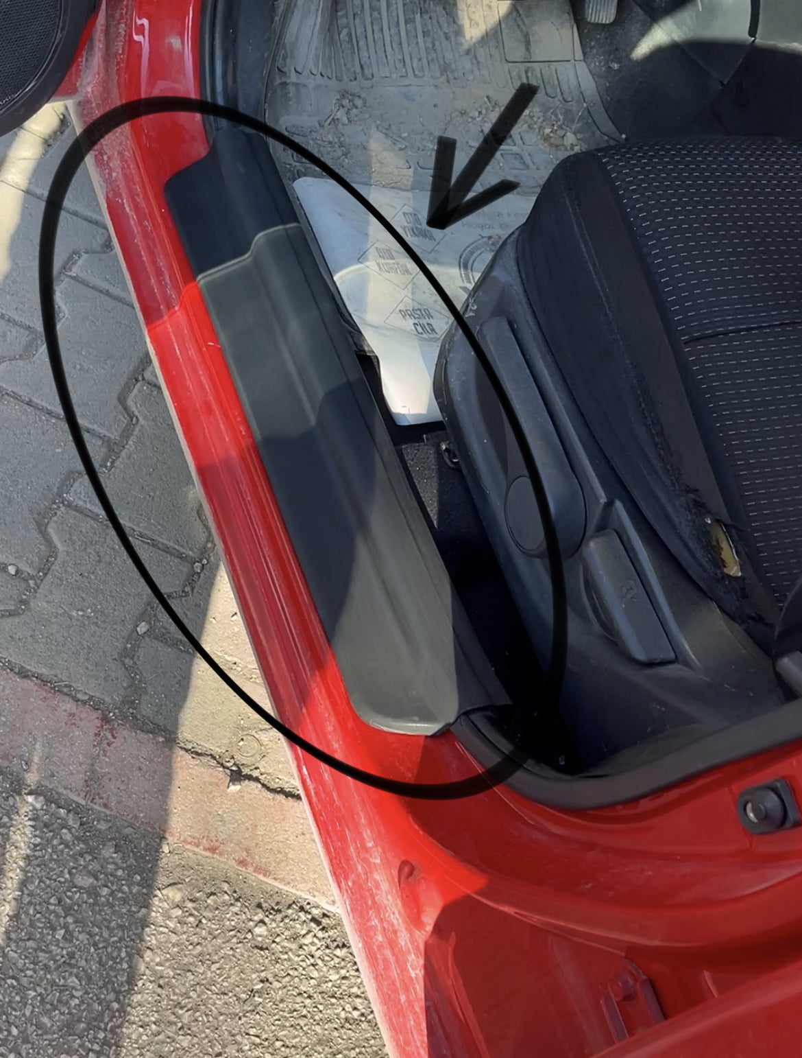 Hyundai i30 Uyumlu Ön Kapı Eşik Plastiği