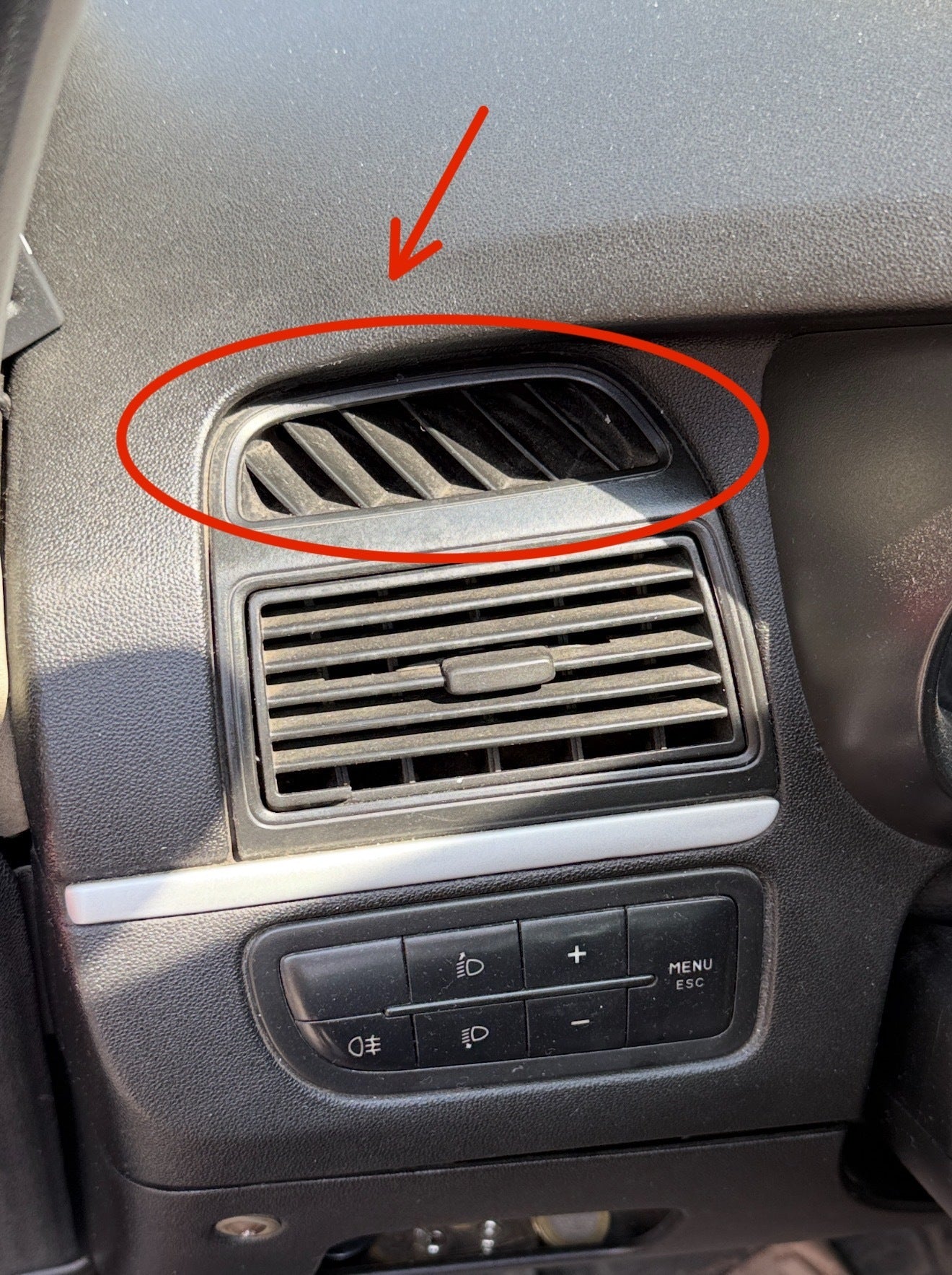 Fiat Linea Uyumlu Havalandırma Izgarası