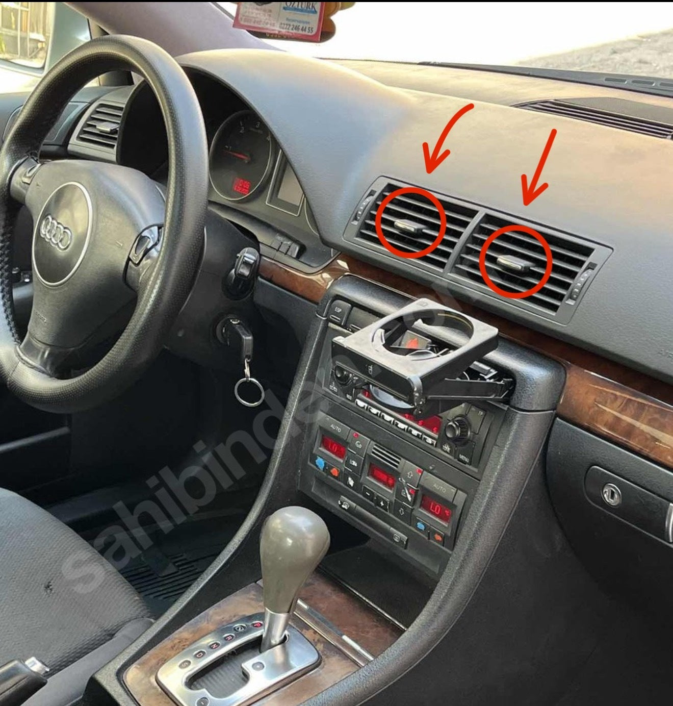 Audi A4 Uyumlu Havalandırma Yönlendirme