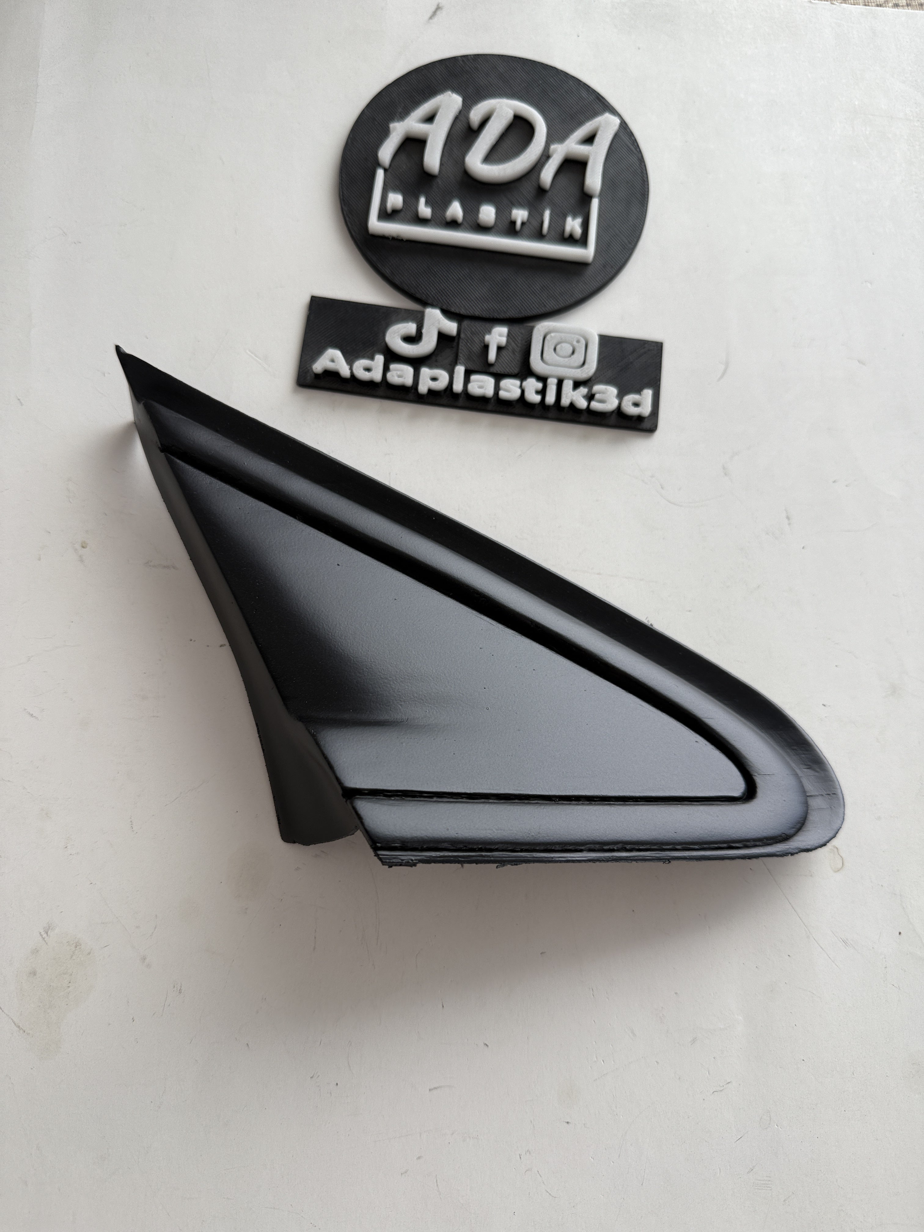 Peugeot 208 Uyumlu Ayna Üçgeni