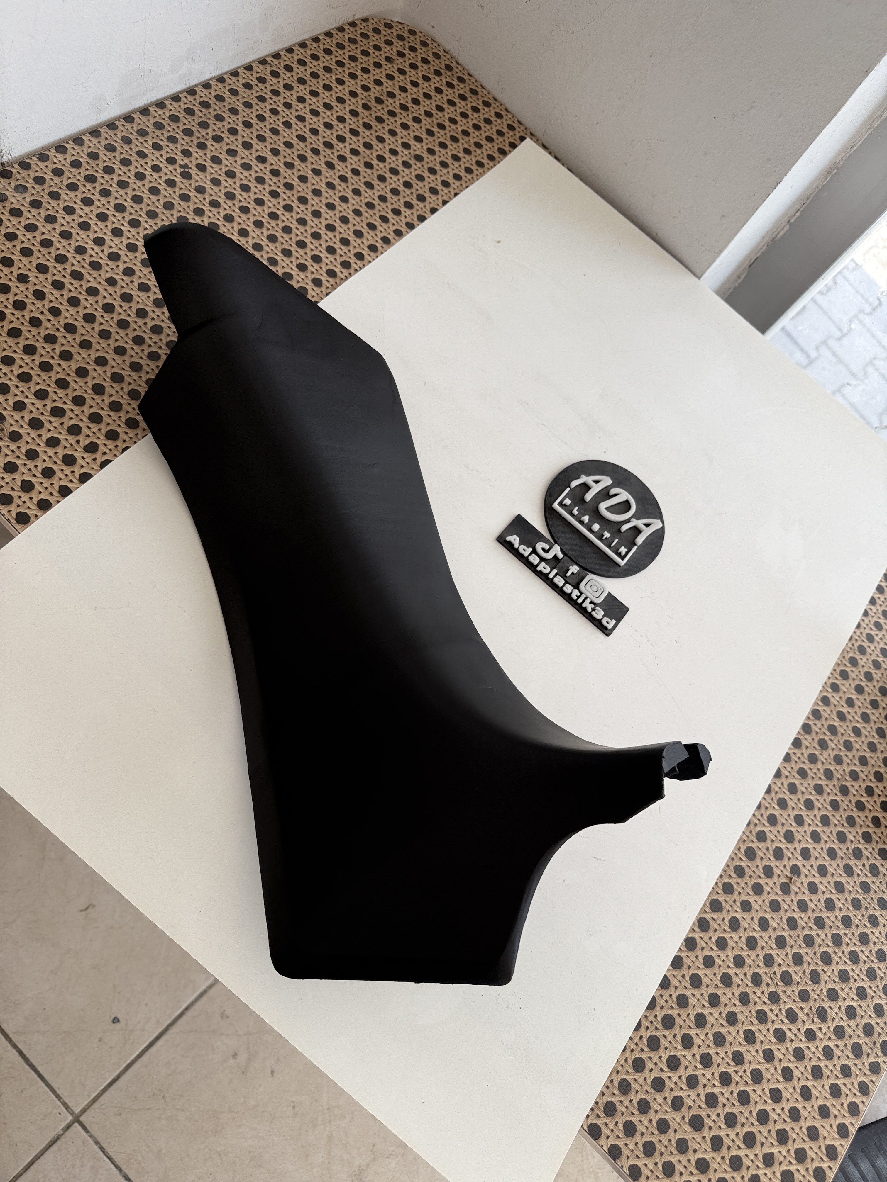 Ford Fiesta Uyumlu Trunk Side Bagaj Yan Kapağı