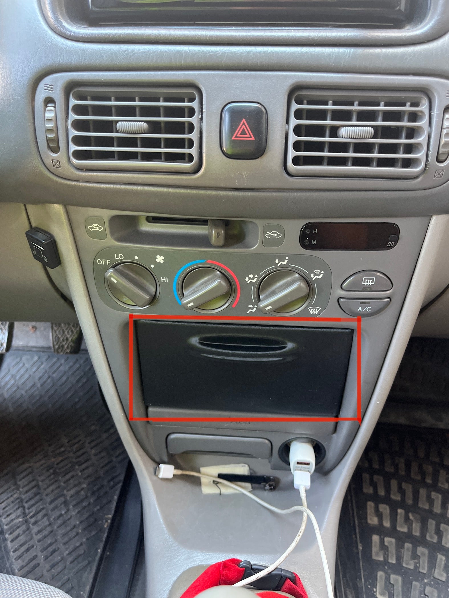 Toyota Corolla Cep Uyumlu Kapağı