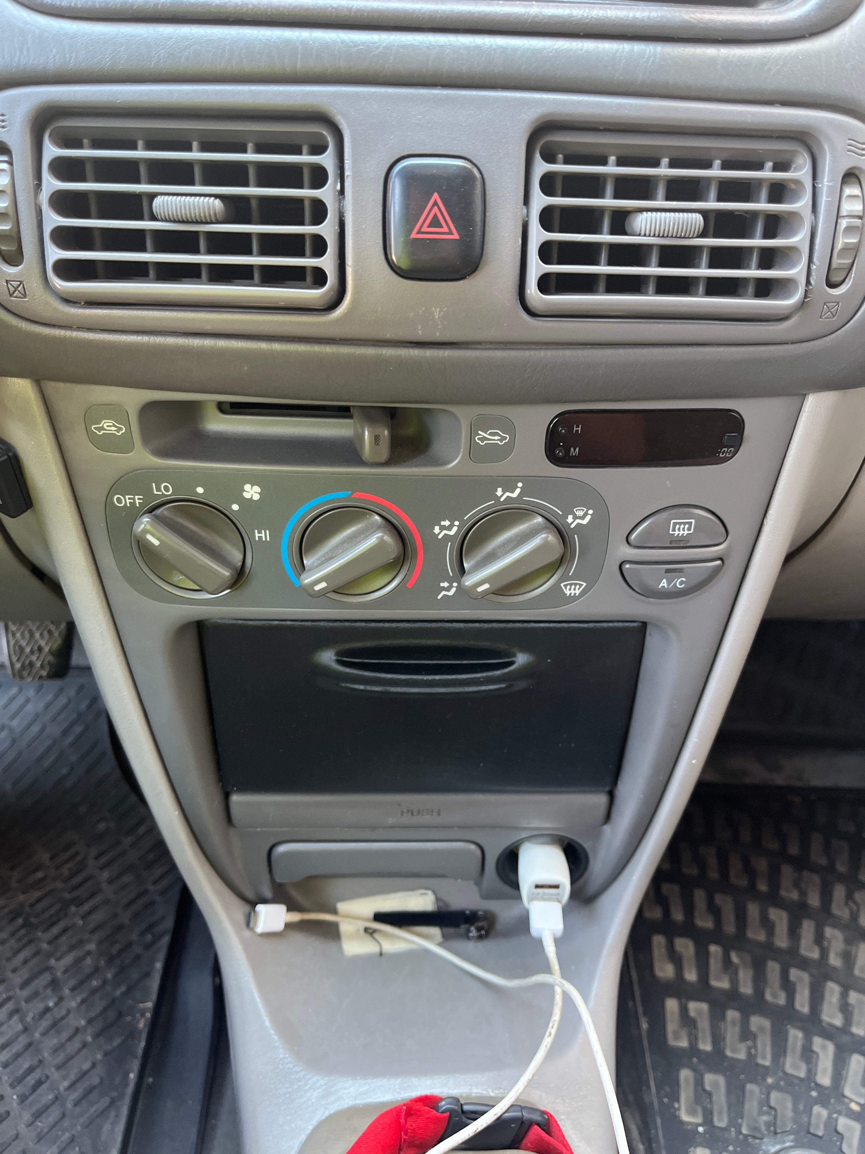 Toyota Corolla Cep Uyumlu Kapağı