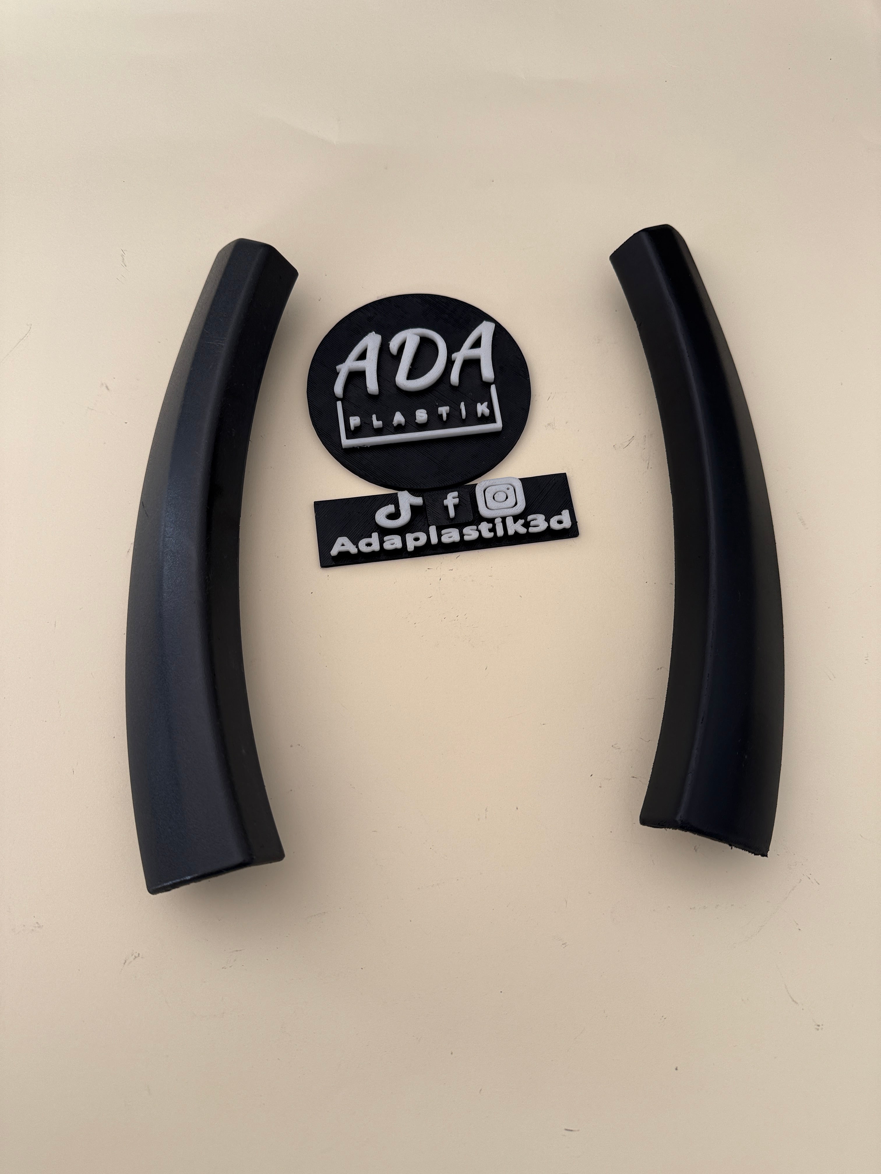 Ford Kuga Uyumlu Arka Tampon Çamurluk Çıtası Kapağı