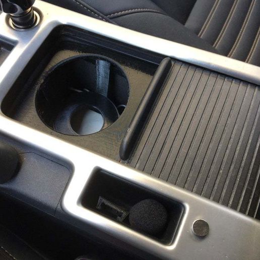 Volvo V50 Uyumlu Su Bardağı Tutucu