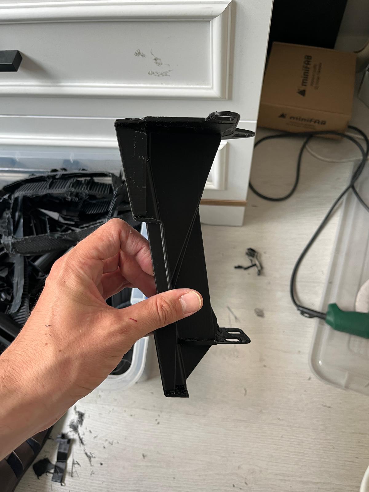 Citroen C6 MK1 Uyumlu Tampon Far Braketi
