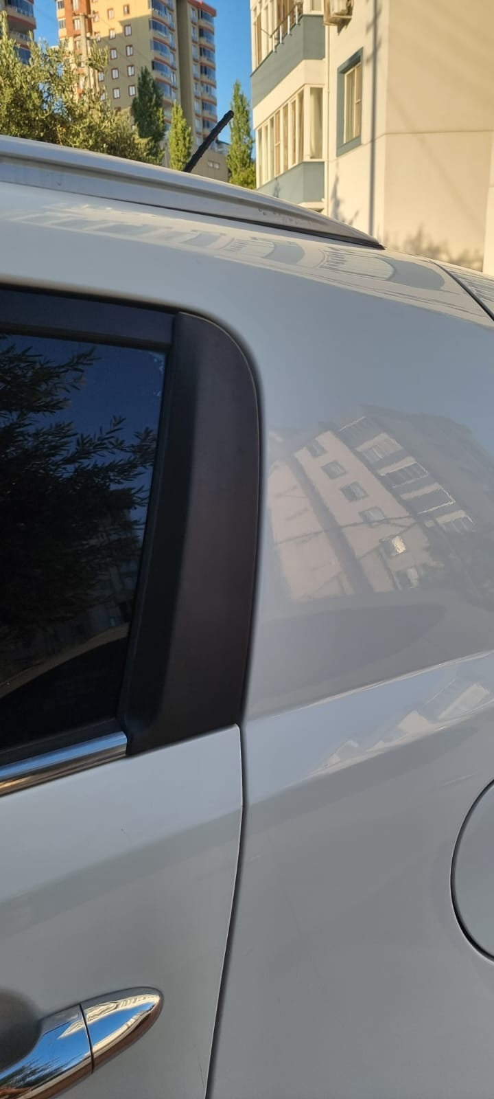 Kia Sportage Uyumlu Arka Kapı Dış Kapağı