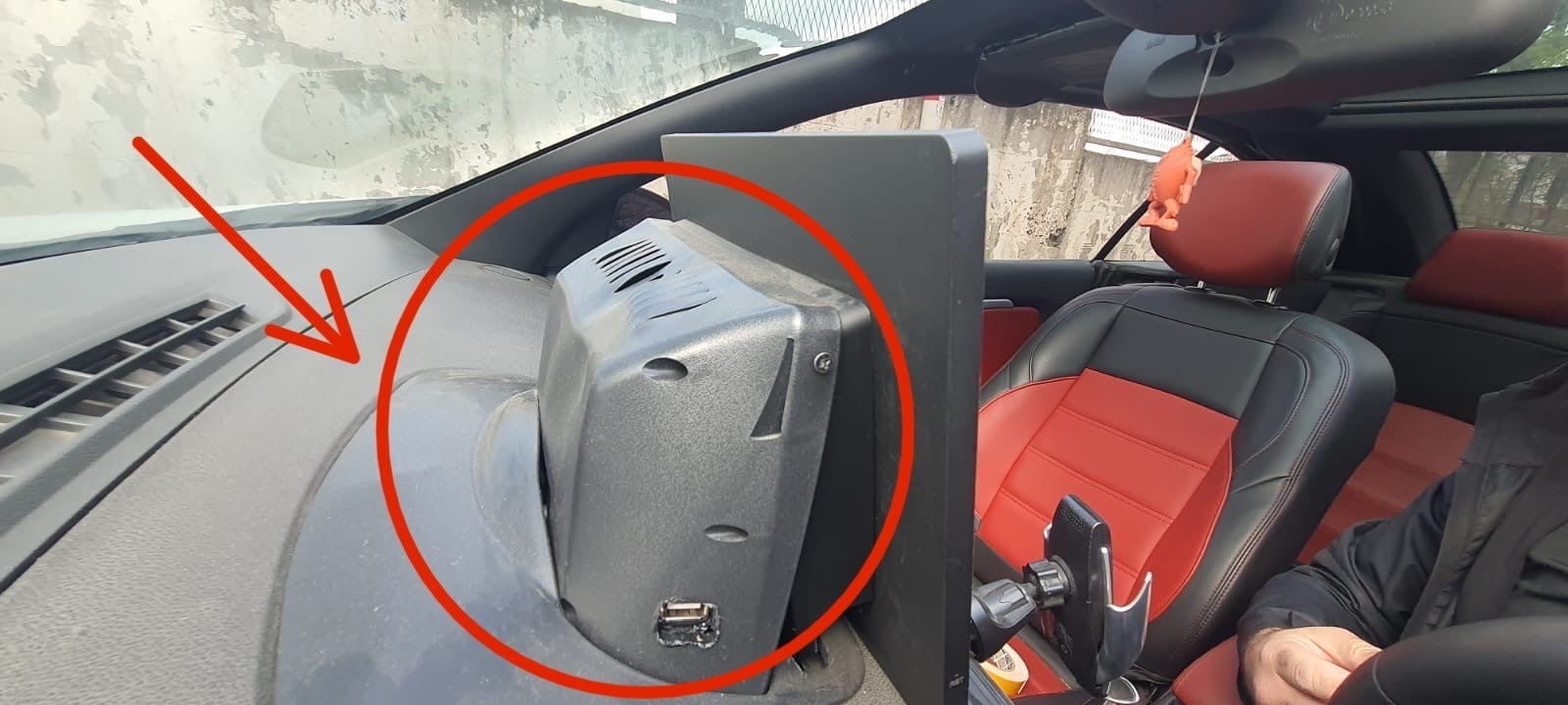 Renault Megane 3 Multimedya Uyumlu Arka Kapağı